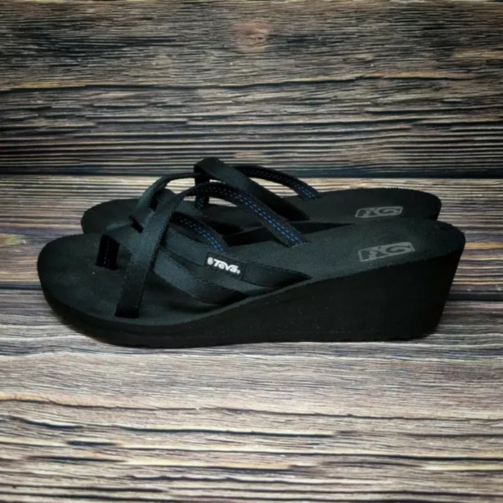 Teva Sandals Black Wedge Thongs Women's size 8